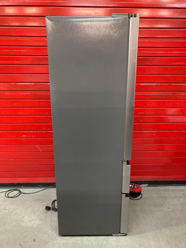 Lot 2  
            Nottingham SR8 - Delivery Or Collection 

                
HISENSE SLIM FRIDGE FREEZER. STAINLESS STEEL. MODEL: RF632N4WIE. ORIGINAL RRP: £699