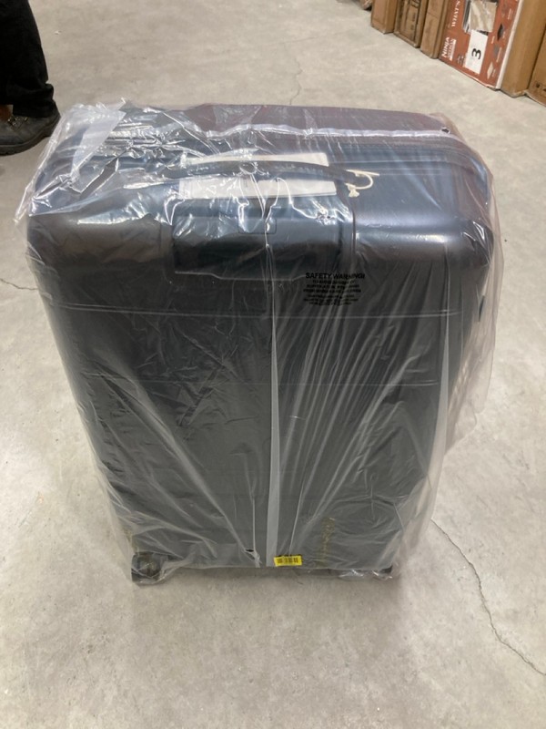 Lot 57  
            Nottingham SR8 - Delivery Or Collection 

                
ARG HARD SHELL SUITCASE - Image 3