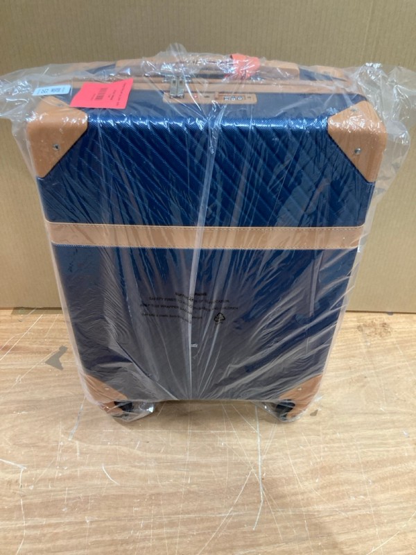 Lot 58  
            Nottingham SR8 - Delivery Or Collection 

                
PALERMO NAVY AND TAN CABIN CASE