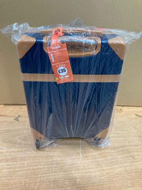 Lot 58  
            Nottingham SR8 - Delivery Or Collection 

                
PALERMO NAVY AND TAN CABIN CASE