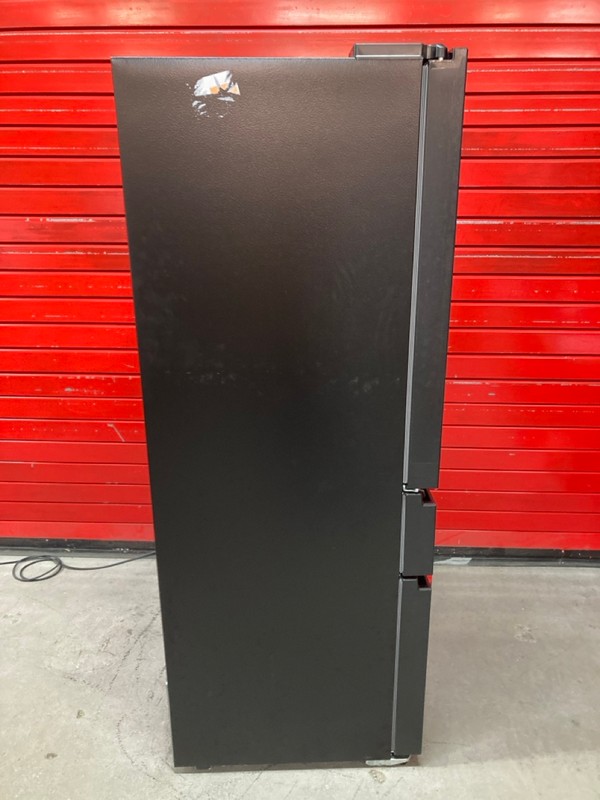 Lot 6  
            Nottingham SR8 - Delivery Or Collection 

                
HISENSE FRIDGE FREEZER. MODEL: RF540N4WFE. ORIGINAL RRP: £899 - Image 6