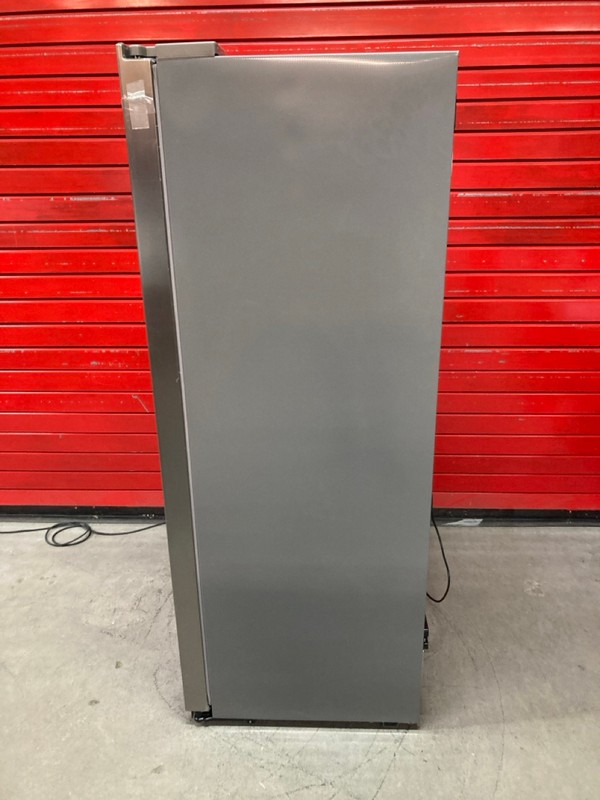 Lot 8  
            Nottingham SR8 - Delivery Or Collection 

                
BOSCH SERIES 6 AMERICAN FRIDGE FREEZER. MODEL: KAD93AIERG. ORIGINAL RRP: £1499