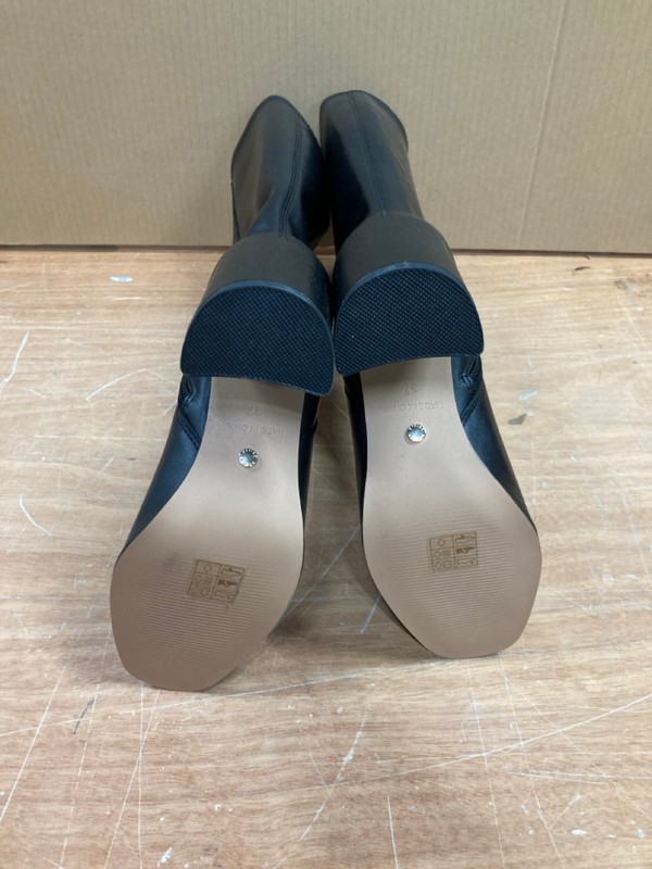 Lot 94  
            Nottingham SR8 - Delivery Or Collection 

                
WOMENS BOOTS UK SIZE 4