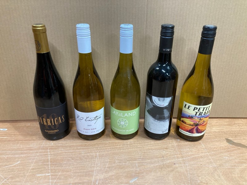 Lot 99  
            Nottingham SR8 - Collection Only 

                
QTY OF WINES TO INCLUDE SHIRAZ- 18+ ID REQUIRED  - COLLECTION ONLY - Image 4