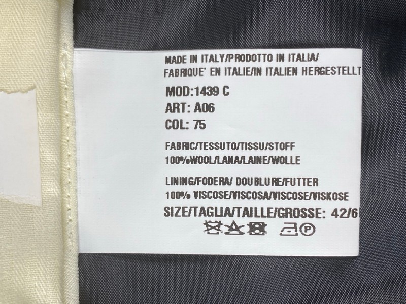 Lot 105  
            Nottingham Prem - Delivery Only 

                
PAUL SMITH MENS TROUSER. SIZE 42 MADE FROM 100% WOOL