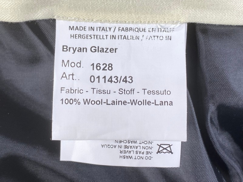Lot 115  
            Nottingham Prem - Delivery Only 

                
PAUL SMITH MENS TROUSER. SIZE 38 - Image 4