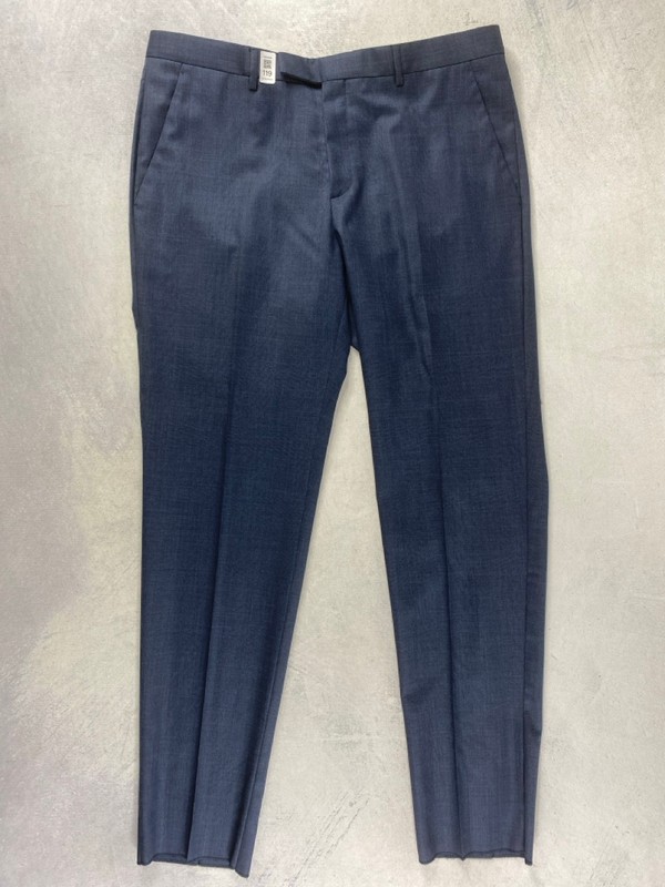 Lot 119  
            Nottingham Prem - Delivery Only 

                
PAUL SMITH MENS TROUSER. SIZE 38