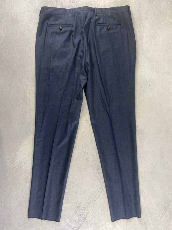 Lot 119  
            Nottingham Prem - Delivery Only 

                
PAUL SMITH MENS TROUSER. SIZE 38 - Image 2