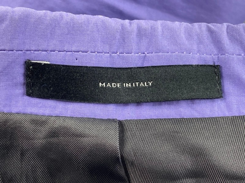 Lot 11  
            Nottingham Prem - Delivery Only 

                
PAUL SMITH MENS BUTTON JACKET.SIZE 38L MADE FROM 100% COTTON