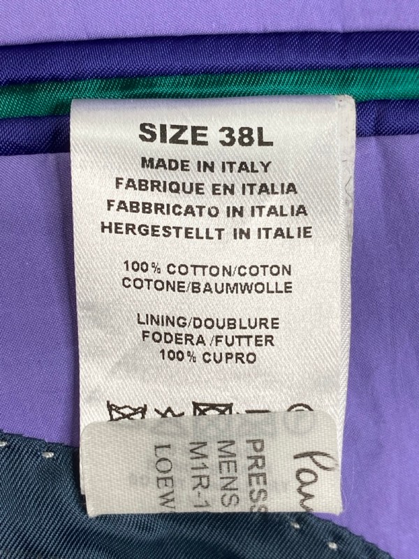 Lot 11  
            Nottingham Prem - Delivery Only 

                
PAUL SMITH MENS BUTTON JACKET.SIZE 38L MADE FROM 100% COTTON