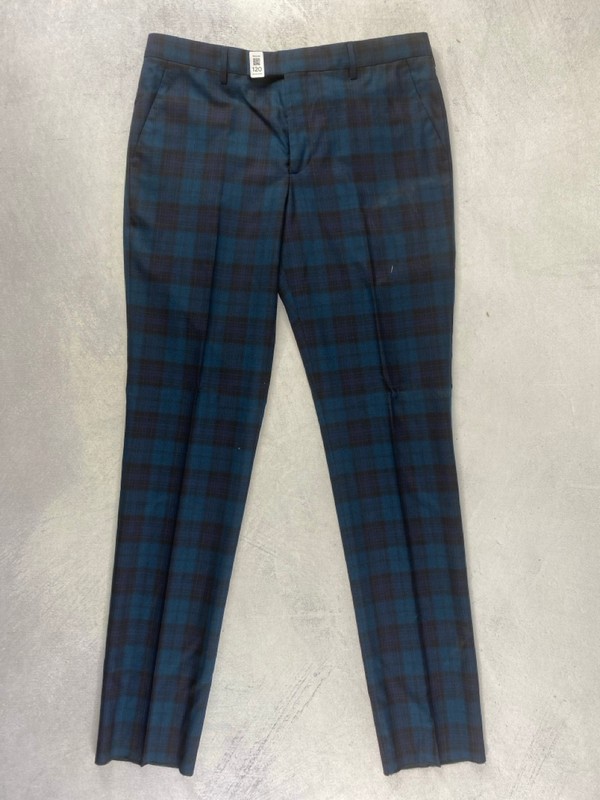 Lot 120  
            Nottingham Prem - Delivery Only 

                
PAUL SMITH MENS TROUSER. SIZE 40/6R MADE FROM 100% WOOL
