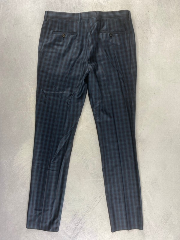 Lot 121  
            Nottingham Prem - Delivery Only 

                
PAUL SMITH MENS TROUSER. SIZE 42 MADE FROM 100% WOOL - Image 2