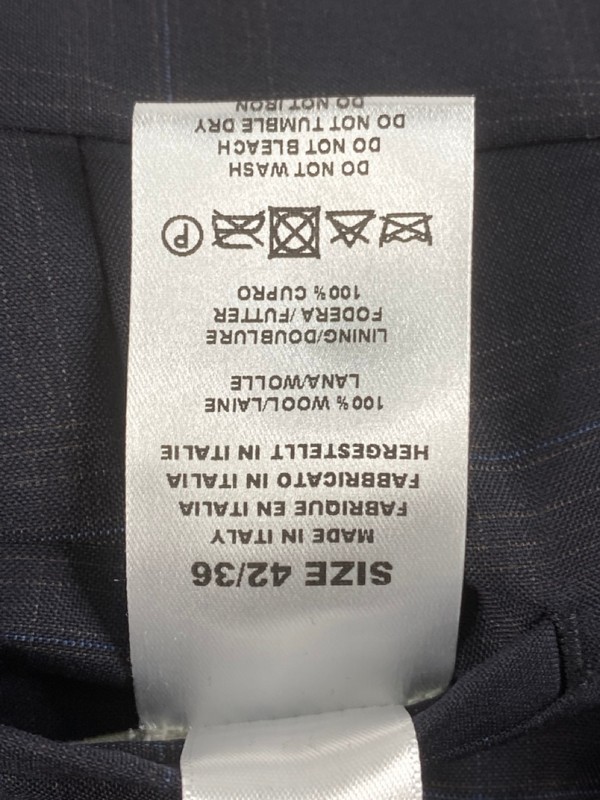 Lot 125  
            Nottingham Prem - Delivery Only 

                
PAUL SMITH MENS TROUSER. SIZE 42/36 MADE FROM 100% WOOL