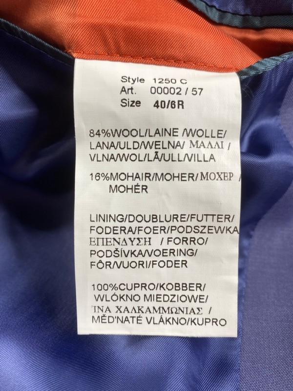 Lot 12  
            Nottingham Prem - Delivery Only 

                
PAUL SMITH MENS BUTTON JACKET.SIZE 40/6R - Image 4