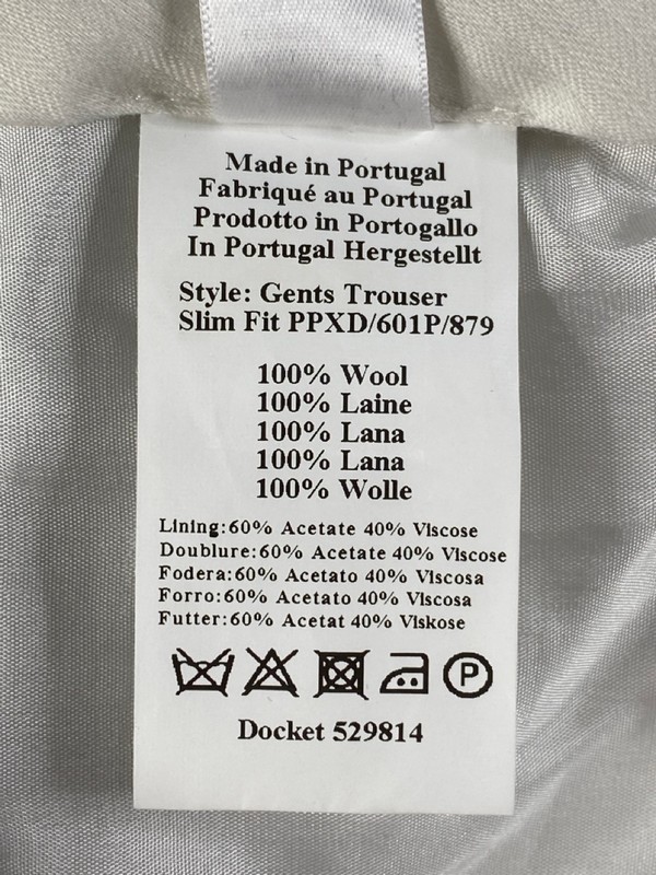Lot 131  
            Nottingham Prem - Delivery Only 

                
PAUL SMITH MENS TROUSER. SIZE 32 MADE FROM 100% WOOL - Image 4