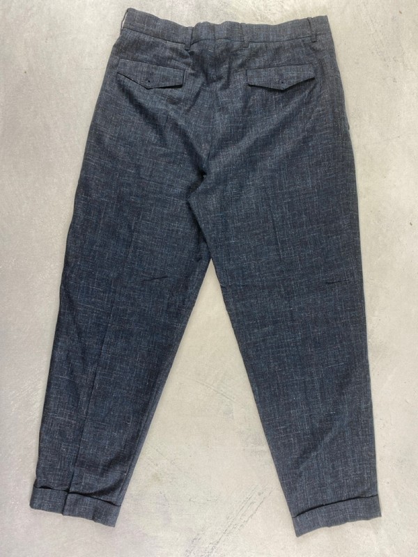 Lot 132  
            Nottingham Prem - Delivery Only 

                
PAUL SMITH MENS TROUSER. SIZE 32 - Image 2