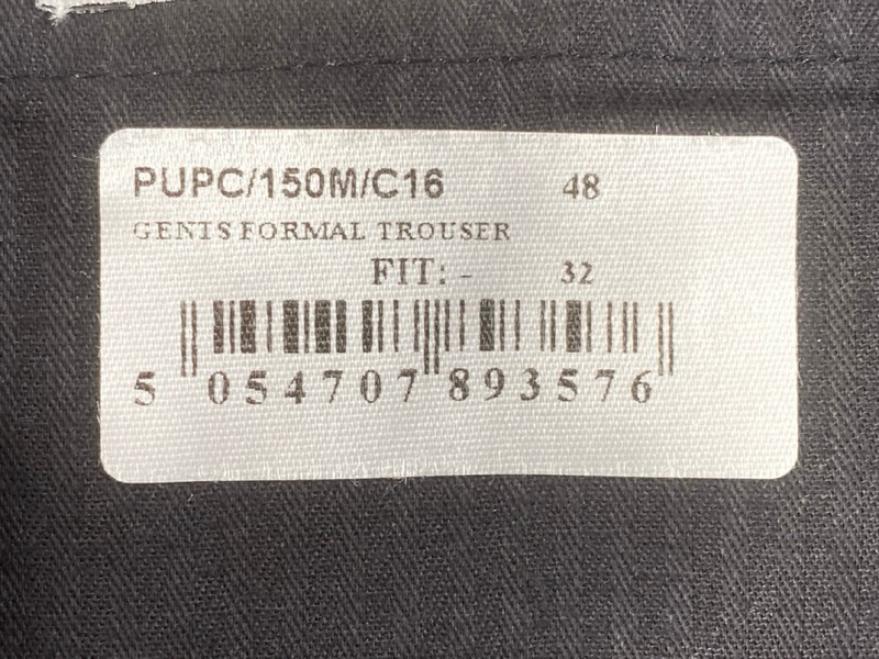 Lot 133  
            Nottingham Prem - Delivery Only 

                
PAUL SMITH MENS TROUSER. SIZE 32 MADE FROM 100% WOOL - Image 4