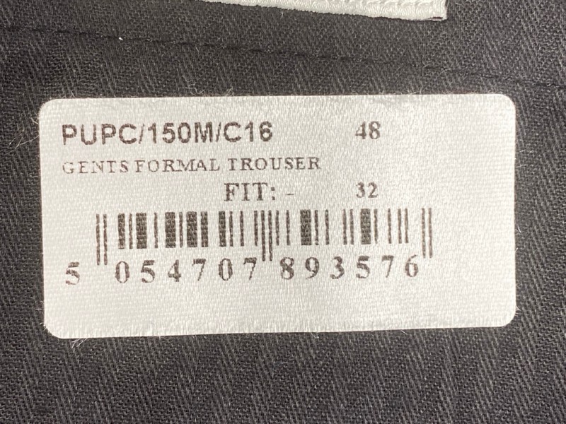 Lot 134  
            Nottingham Prem - Delivery Only 

                
PAUL SMITH MENS TROUSER. SIZE 32 MADE FROM 100% WOOL - Image 4