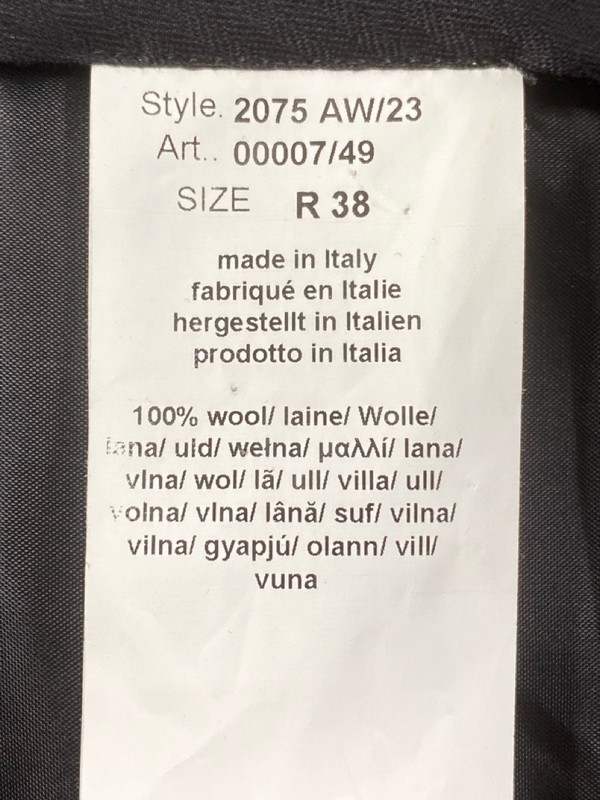 Lot 138  
            Nottingham Prem - Delivery Only 

                
PAUL SMITH MENS TROUSER. SIZE R38 MADE FROM 100% WOOL - Image 4