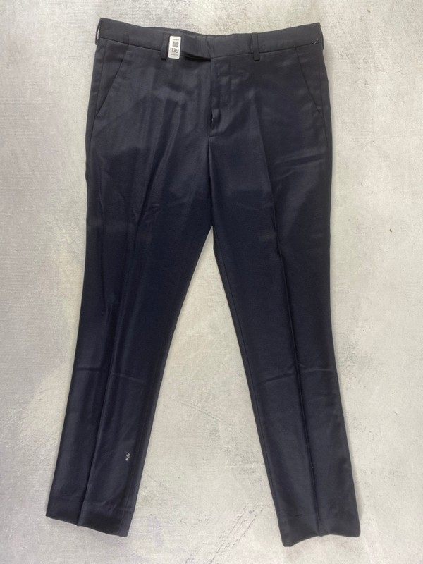 Lot 139  
            Nottingham Prem - Delivery Only 

                
PAUL SMITH MENS TROUSER. SIZE 38/32 MADE FROM 100% WOOL