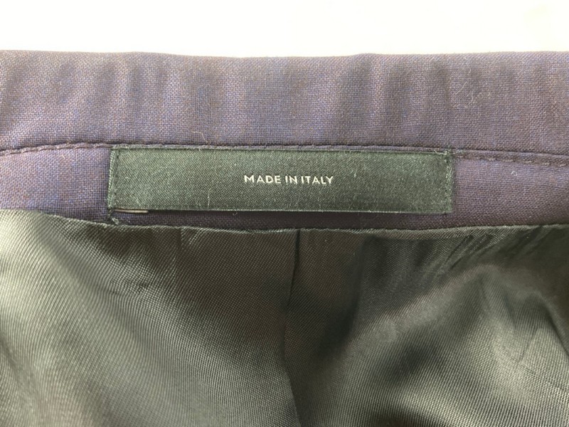 Lot 13  
            Nottingham Prem - Delivery Only 

                
PAUL SMITH MENS BUTTON JACKET-WAISTCOAT.SIZE SOHO FIT