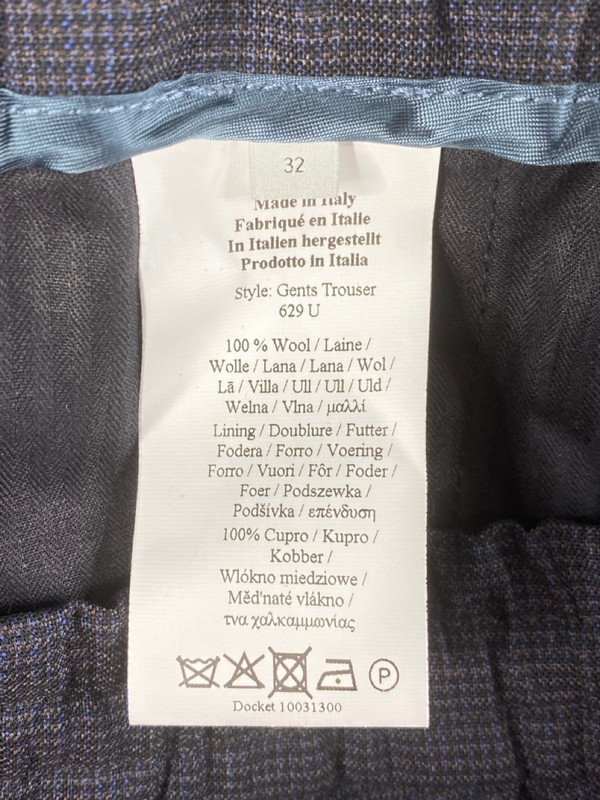 Lot 143  
            Nottingham Prem - Delivery Only 

                
PAUL SMITH MENS TROUSER. SIZE 32 MADE FROM 100% WOOL - Image 4