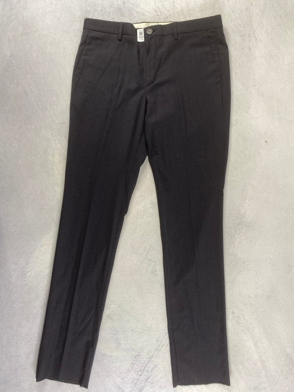 Lot 150  
            Nottingham Prem - Delivery Only 

                
PAUL SMITH MENS TROUSER. SIZE 32 MADE FROM 100% WOOL