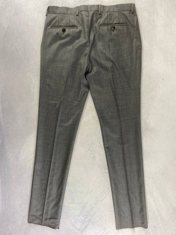 Lot 151  
            Nottingham Prem - Delivery Only 

                
PAUL SMITH MENS TROUSER. SIZE 38 - Image 2