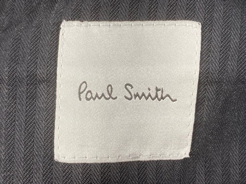 Lot 153  
            Nottingham Prem - Delivery Only 

                
PAUL SMITH MENS TROUSER. SIZE R40