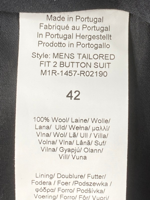 Lot 154  
            Nottingham Prem - Delivery Only 

                
PAUL SMITH MENS TROUSER. SIZE 42 MADE FROM 100% WOOL