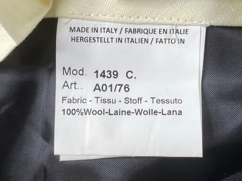 Lot 160  
            Nottingham Prem - Delivery Only 

                
PAUL SMITH MENS TROUSER. SIZE 38 - Image 4