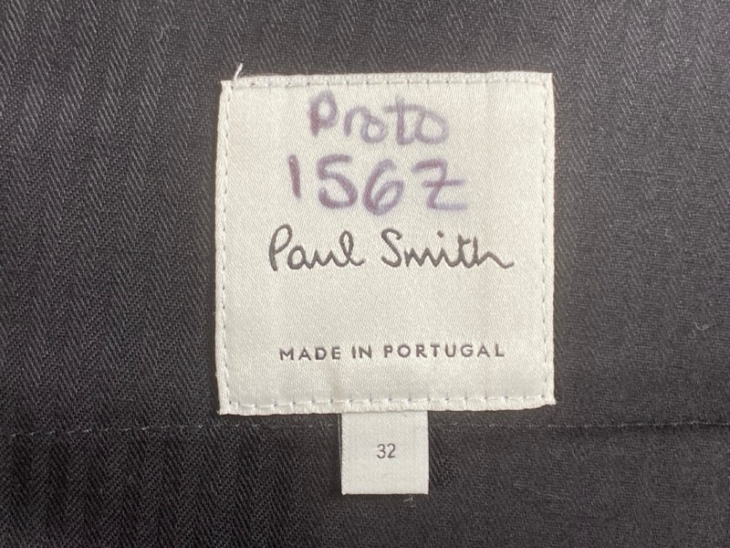 Lot 168  
            Nottingham Prem - Delivery Only 

                
PAUL SMITH MENS TROUSER. SIZE 32