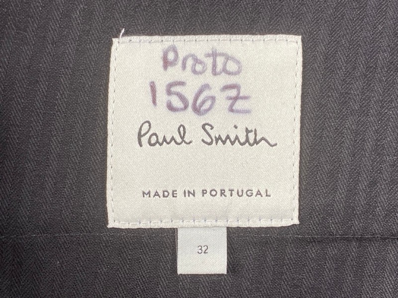 Lot 168  
            Nottingham Prem - Delivery Only 

                
PAUL SMITH MENS TROUSER. SIZE 32
