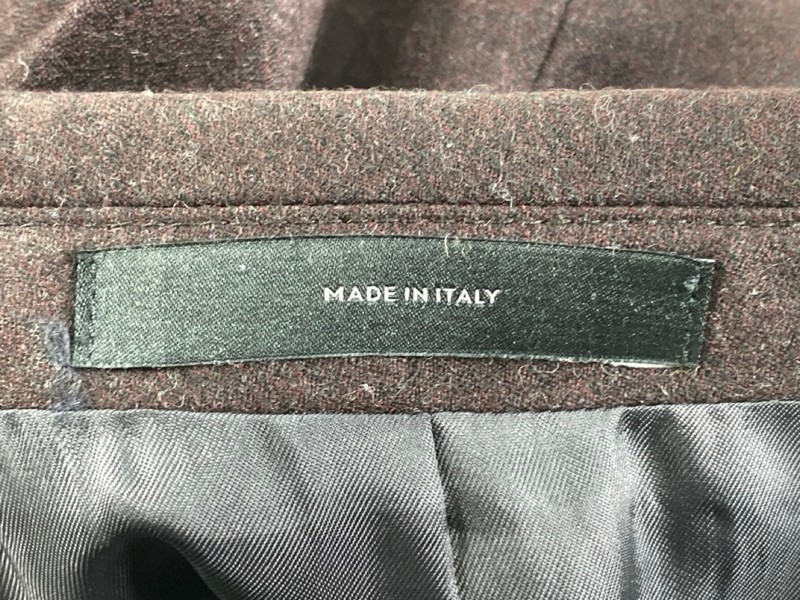 Lot 16  
            Nottingham Prem - Delivery Only 

                
PAUL SMITH MENS BUTTON JACKET.SIZE 40/50