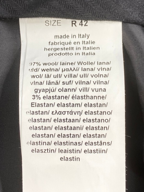 Lot 170  
            Nottingham Prem - Delivery Only 

                
PAUL SMITH MENS TROUSER. SIZE R42