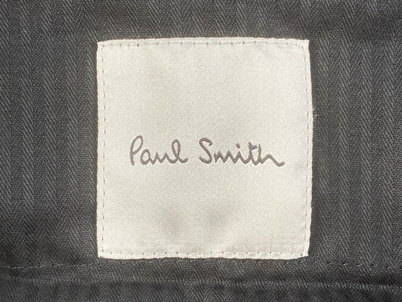 Lot 172  
            Nottingham Prem - Delivery Only 

                
PAUL SMITH MENS TROUSER. SIZE 42