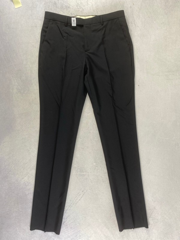 Lot 175  
            Nottingham Prem - Delivery Only 

                
PAUL SMITH MENS TROUSER. SIZE 38/6R
