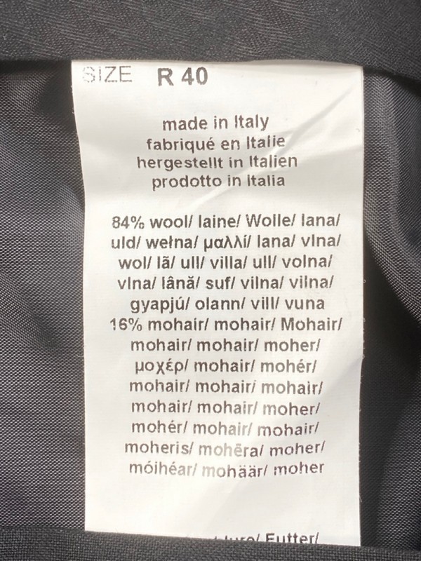 Lot 178  
            Nottingham Prem - Delivery Only 

                
PAUL SMITH MENS TROUSER. SIZE R40