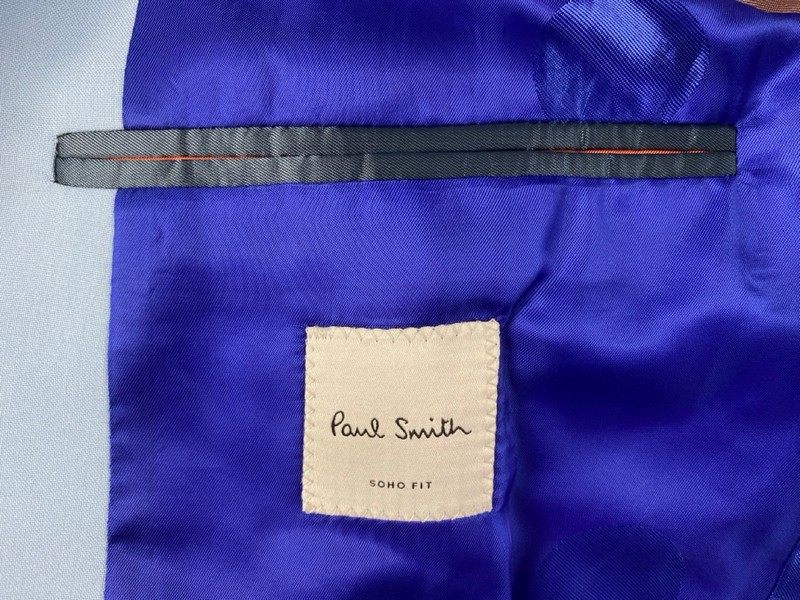 Lot 17  
            Nottingham Prem - Delivery Only 

                
PAUL SMITH MENS BUTTON JACKET.SIZE 40/50 MADE FROM 100% WOOL