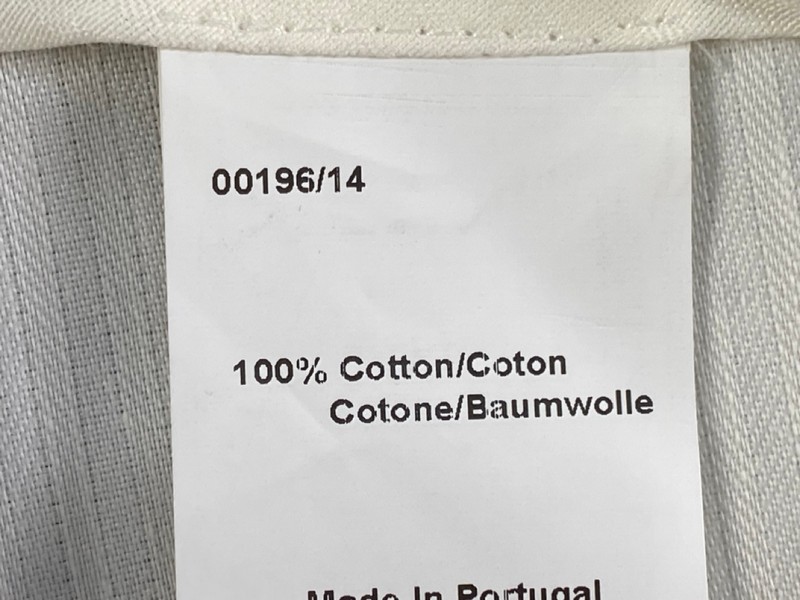 Lot 181  
            Nottingham Prem - Delivery Only 

                
PAUL SMITH MENS TROUSER. SIZE 32 MADE FROM 100% COTTON