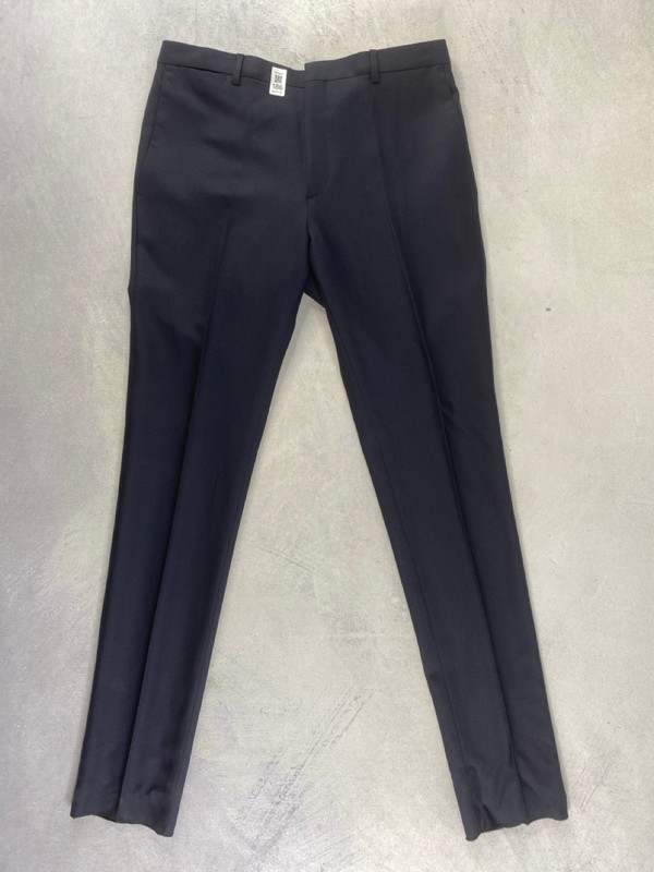 Lot 186  
            Nottingham Prem - Delivery Only 

                
PAUL SMITH MENS TROUSER. SIZE 38/6R MADE FROM 100% WOOL