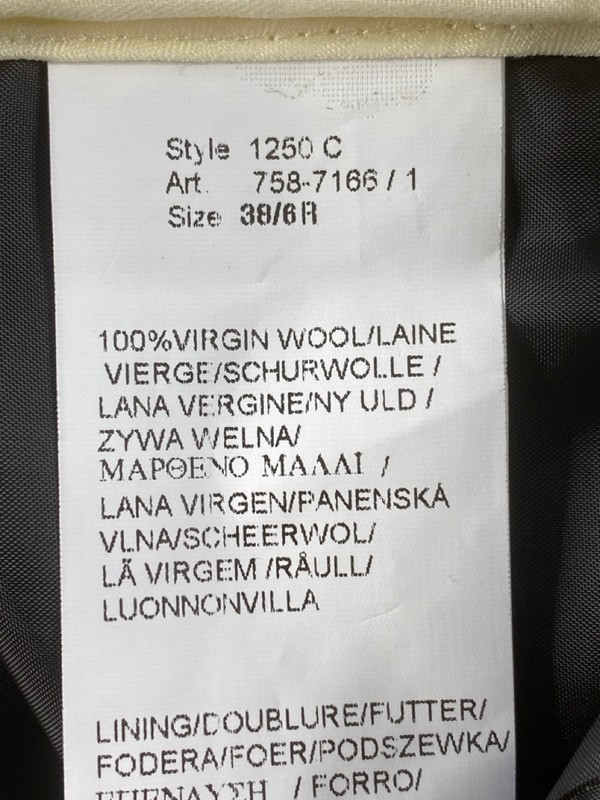 Lot 186  
            Nottingham Prem - Delivery Only 

                
PAUL SMITH MENS TROUSER. SIZE 38/6R MADE FROM 100% WOOL - Image 4