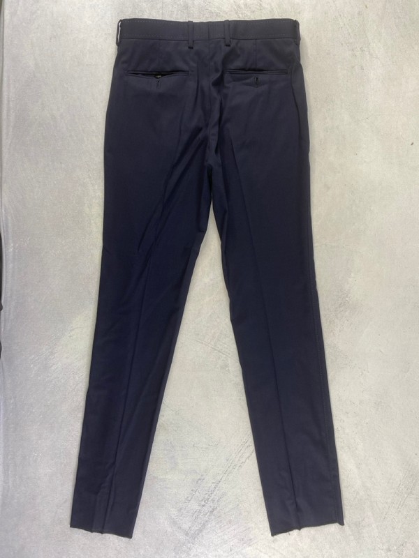 Lot 191  
            Nottingham Prem - Delivery Only 

                
PAUL SMITH MENS TROUSER. SIZE 32 - Image 2