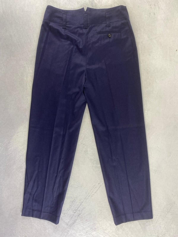 Lot 192  
            Nottingham Prem - Delivery Only 

                
PAUL SMITH MENS TROUSER. SIZE 40