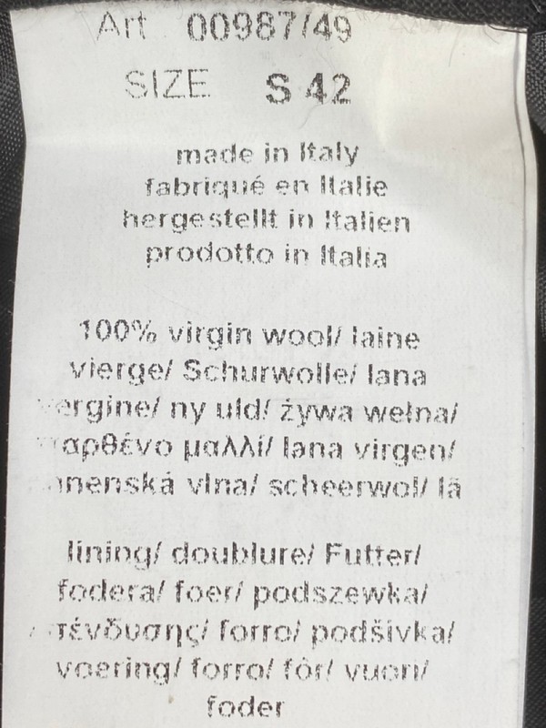 Lot 197  
            Nottingham Prem - Delivery Only 

                
PAUL SMITH MENS TROUSER. SIZE S42 MADE FROM 100% WOOL - Image 4