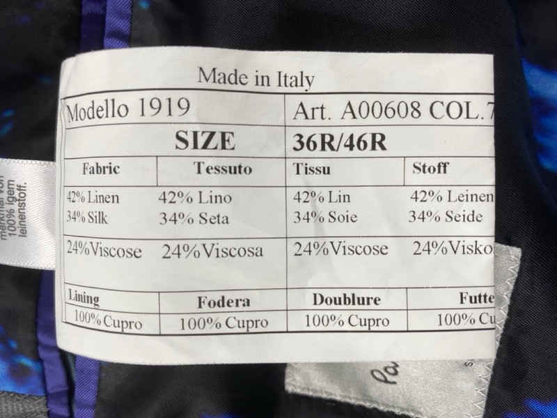 Lot 1  
            Nottingham Prem - Delivery Only 

                
PAUL SMITH MENS BUTTON JACKET.SIZE 36R/46R - Image 4