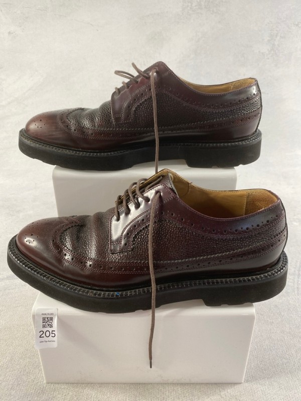 Lot 205  
            Nottingham Prem - Delivery Only 

                
PAUL SMITH MENS SHOES SIZE 7 - Image 2
