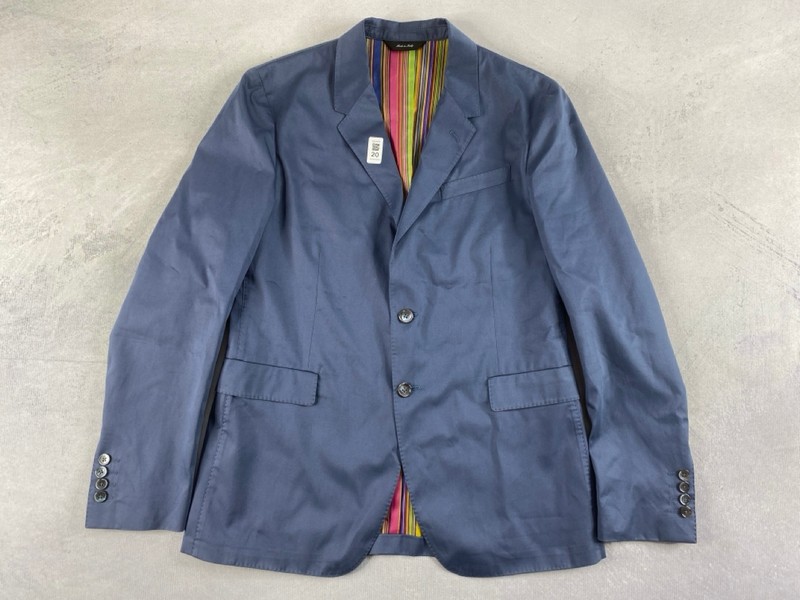 Lot 20  
            Nottingham Prem - Delivery Only 

                
PAUL SMITH MENS BUTTON JACKET.SIZE 40/50 MADE FROM 100% WOOL