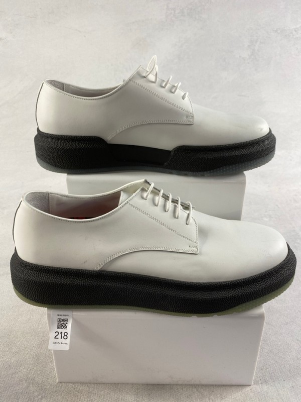 Lot 218  
            Nottingham Prem - Delivery Only 

                
PAUL SMITH MENS SHOES SIZE 8