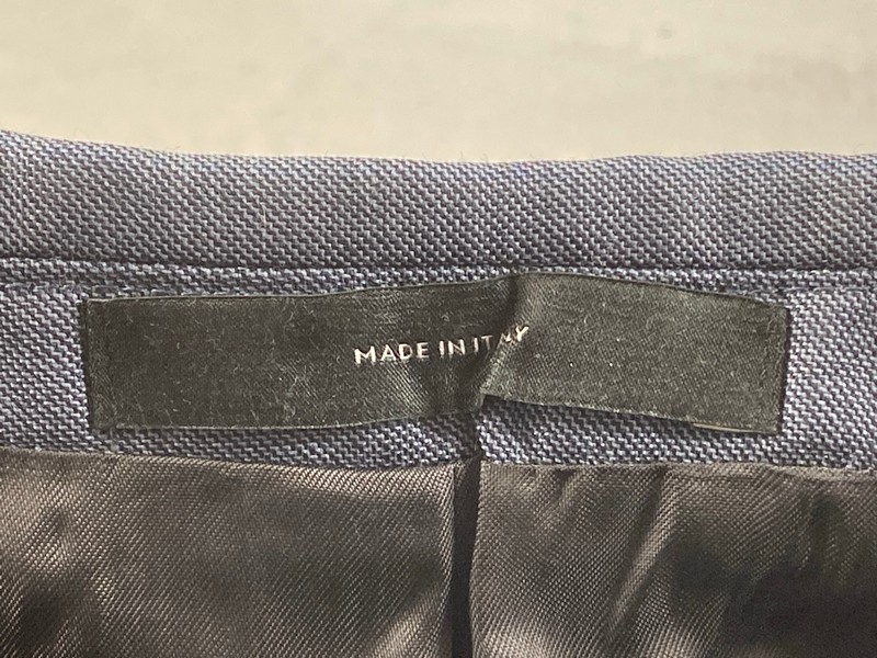 Lot 21  
            Nottingham Prem - Delivery Only 

                
PAUL SMITH MENS BUTTON JACKET.SIZE 40/6R MADE FROM 100% WOOL - Image 3